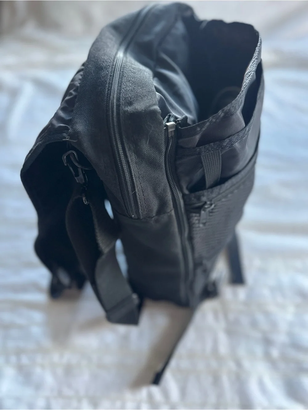 Vintage Eagle Creek 3-Way Convertible Backpack/Messenger Bag